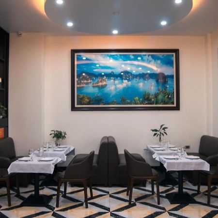 הלונג Hoang Long Hotel מראה חיצוני תמונה