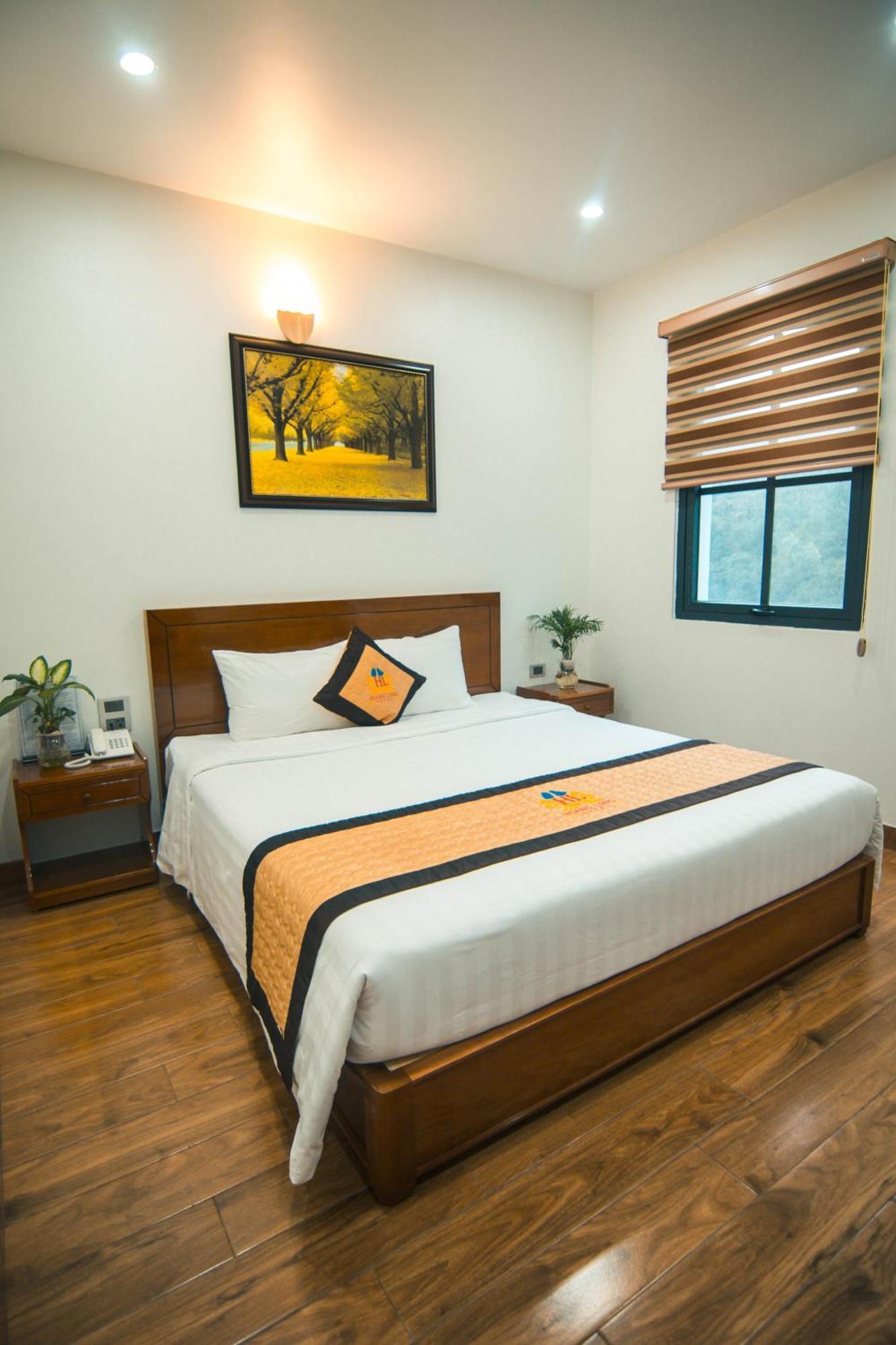 הלונג Hoang Long Hotel מראה חיצוני תמונה